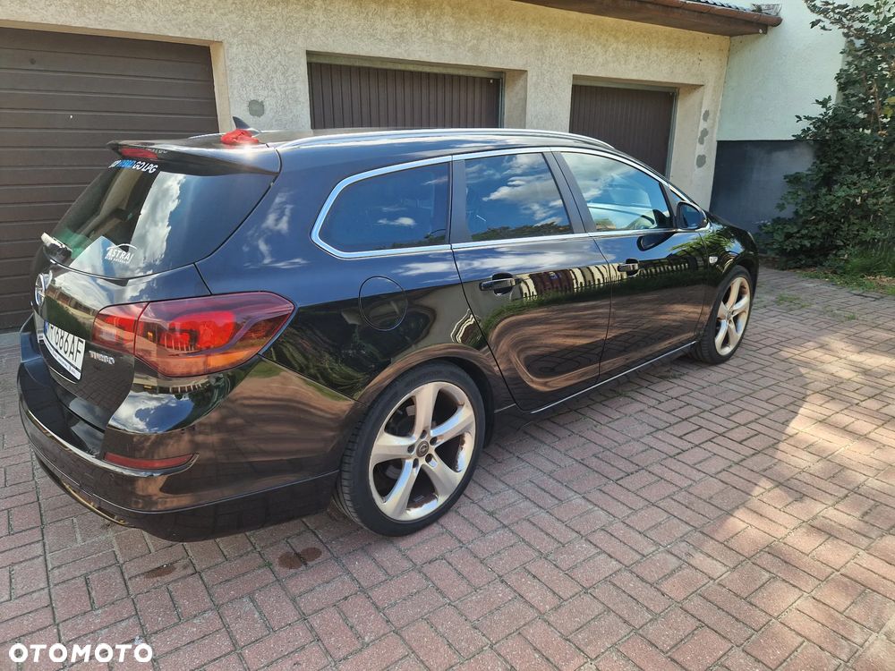 Opel Astra 1.6 T Sport - 2