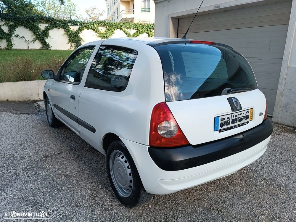 Renault Clio 2002 photo 4
