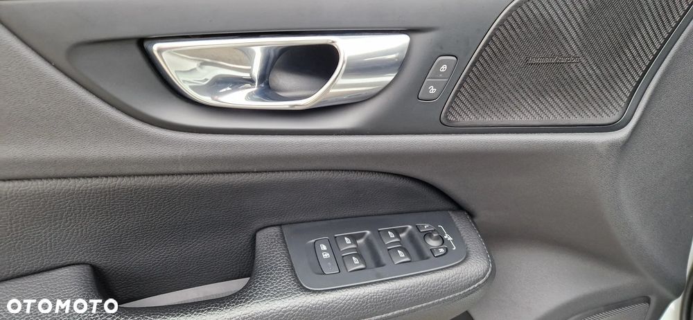 Volvo V60 Cross Country D4 AWD Geartronic Pro - 14