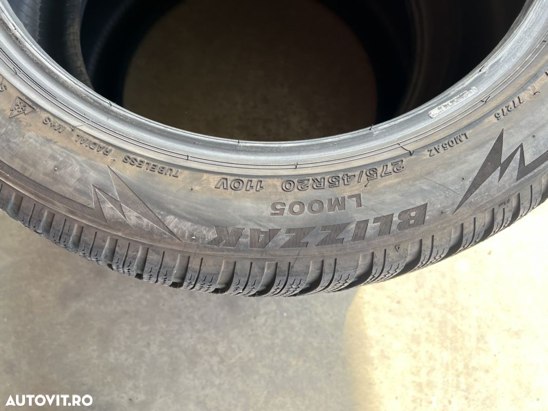 vând 2 anvelope 275/45/20 bridgestone de iarnă la 6,5mm - 6