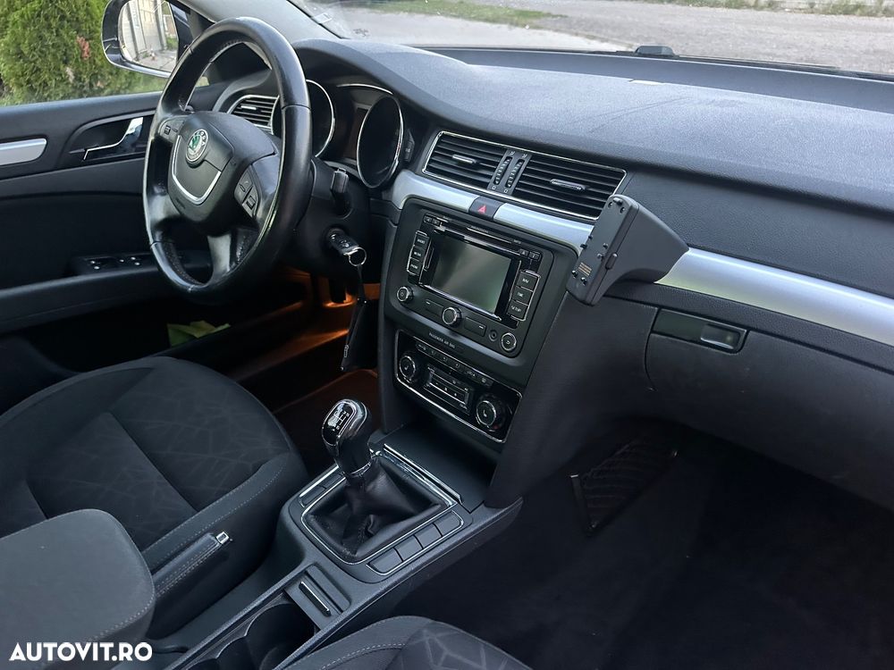 Skoda Superb 2.0 TDI Ambition - 13