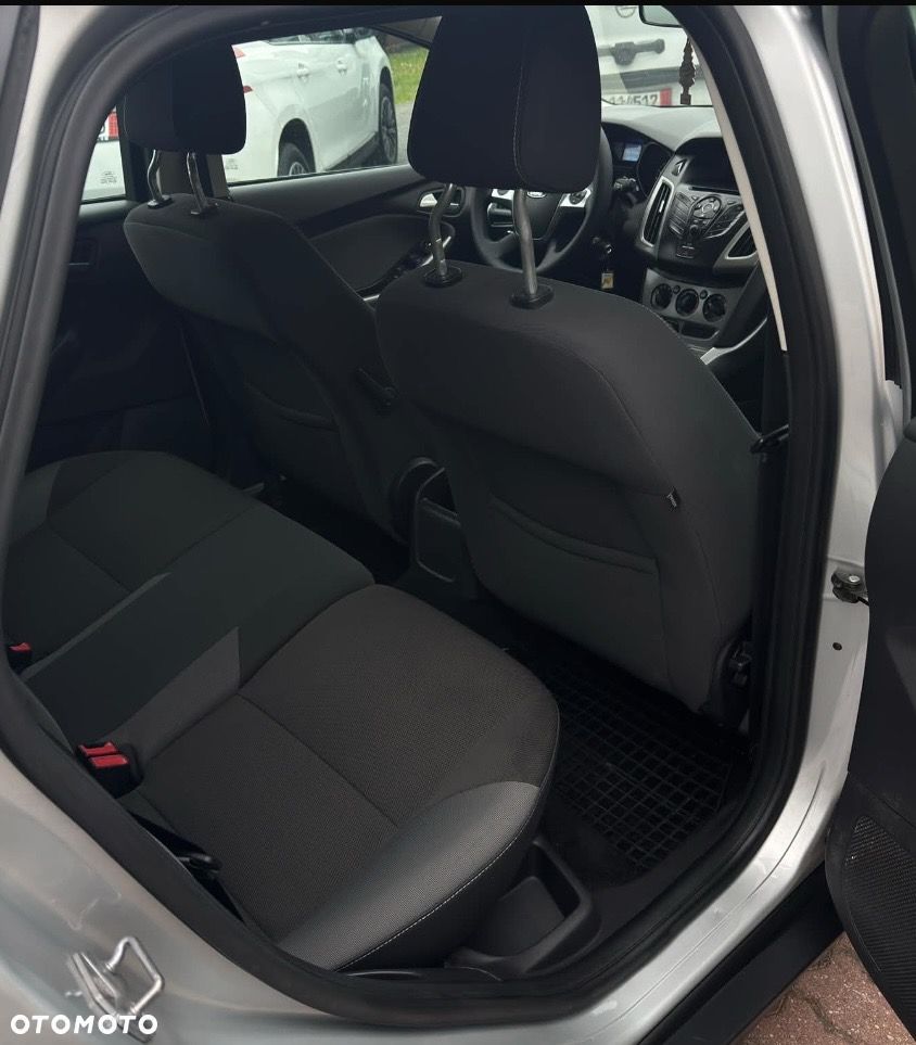 Ford Focus 1.6 Trend Sport - 12