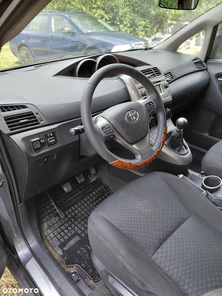 Toyota Verso - 7