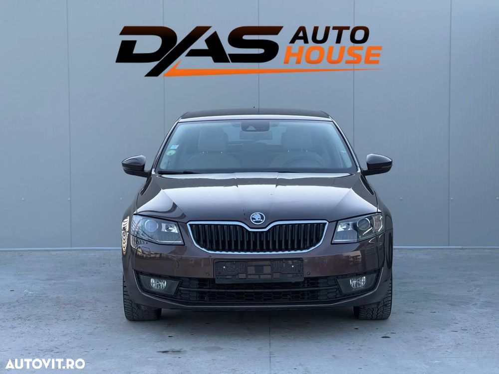 Skoda Octavia 1.6 TDI DSG Style - 2