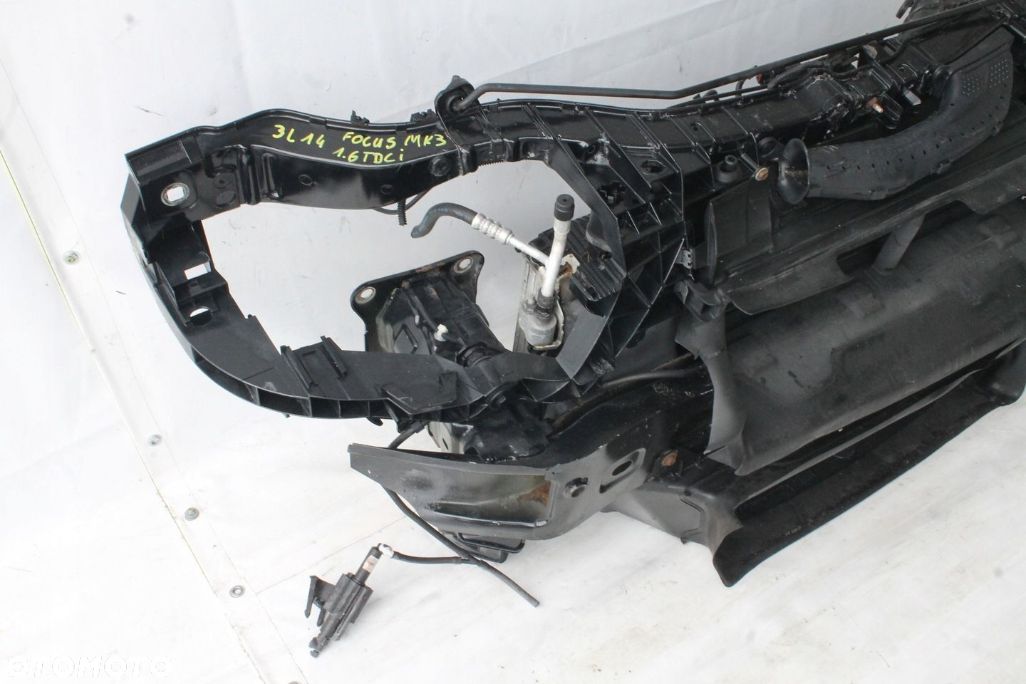 PAS PRZEDNI WZMOCNIENIE CHŁODNICE BELKA FORD FOCUS MK3 2010R- 1.6 TDCI - 2