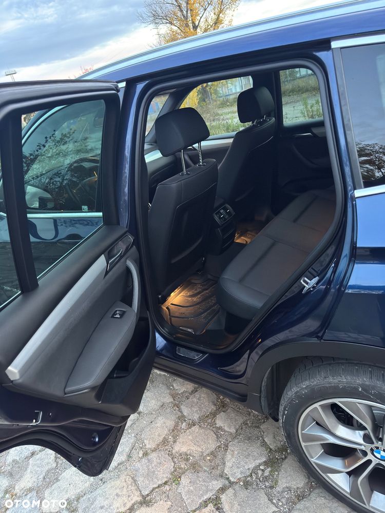 BMW X3 xDrive20d - 27