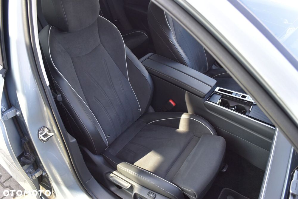 Volkswagen Passat - 36