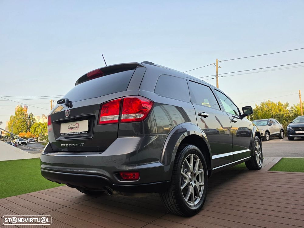 Fiat Freemont 2.0 M-Jet BlackCode - 14