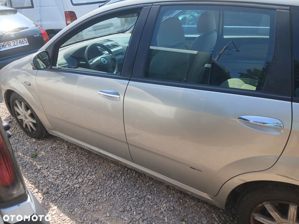 fiat croma II 698a maska zderzak lampa grill błotnik drzwi zbiornik paliwa szyba lusterko klamka - 2