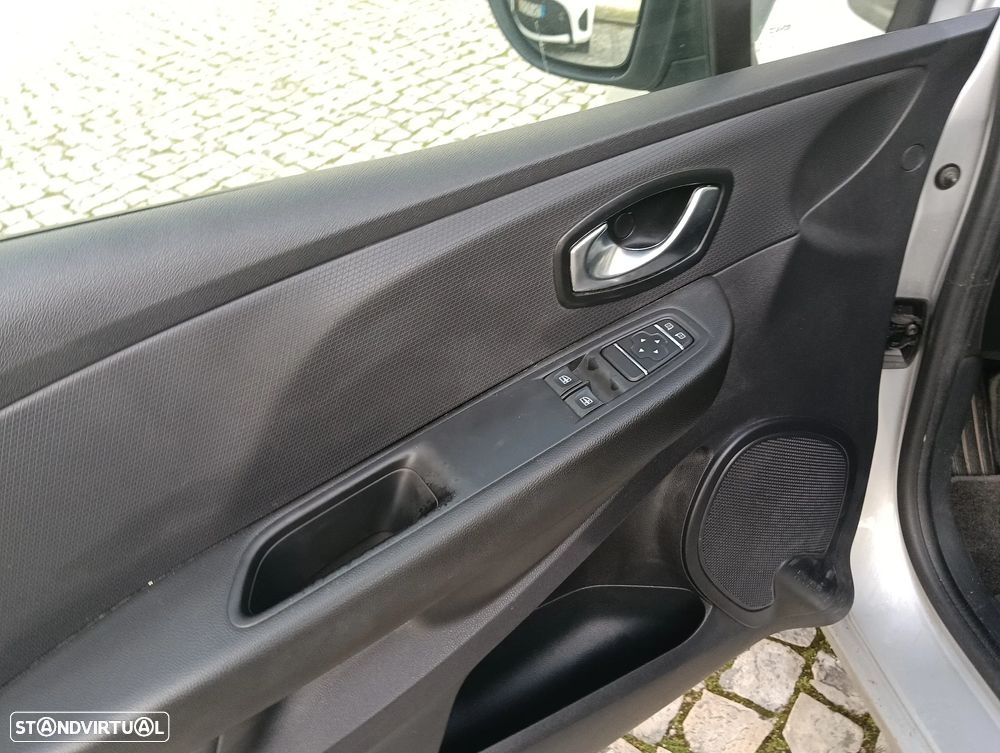 Renault Clio 1.5 dCi # - 10