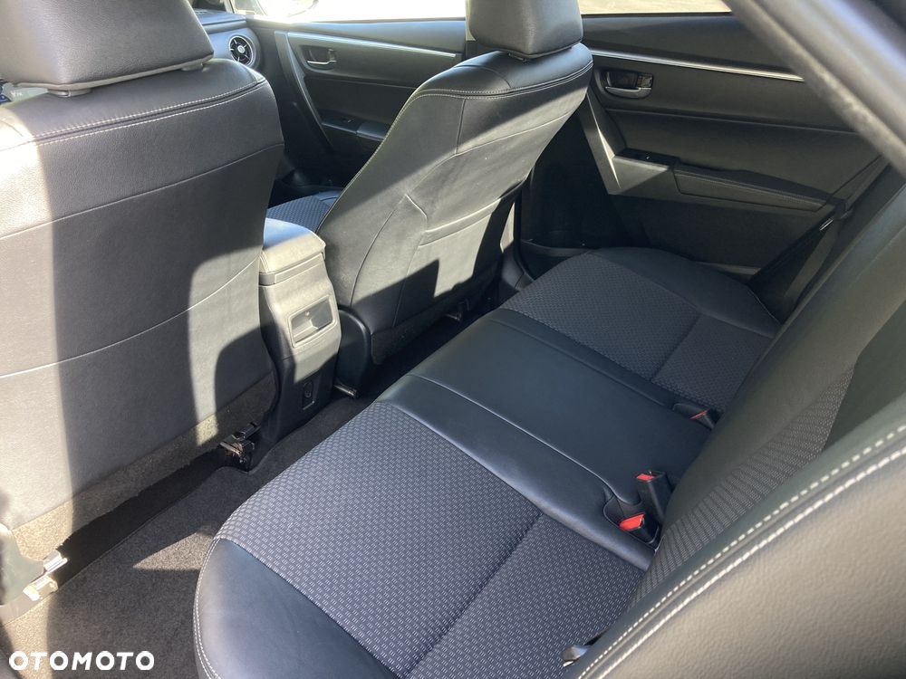 Toyota Corolla - 17
