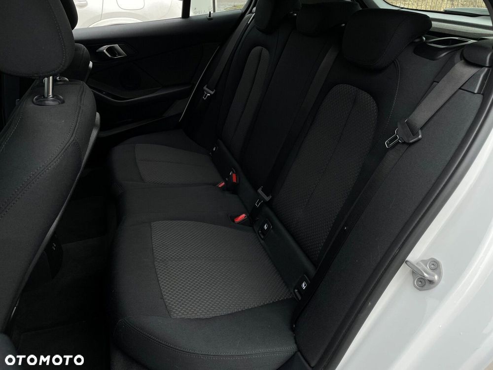 BMW Seria 1 118i - 19