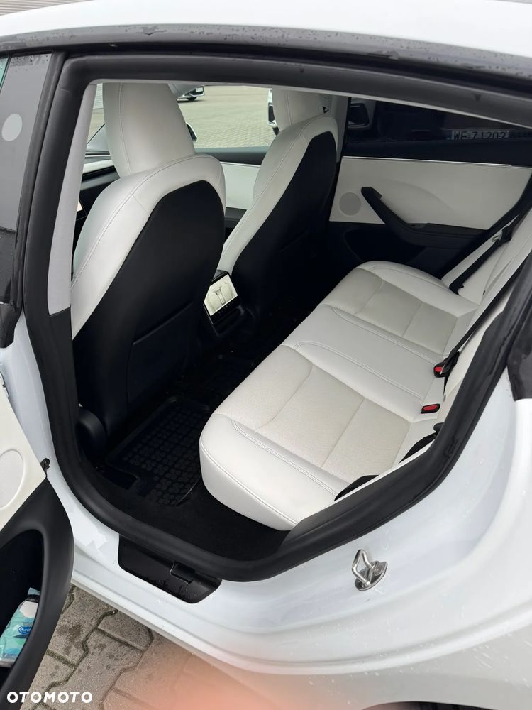 Tesla Model 3 Long Range AWD - 5