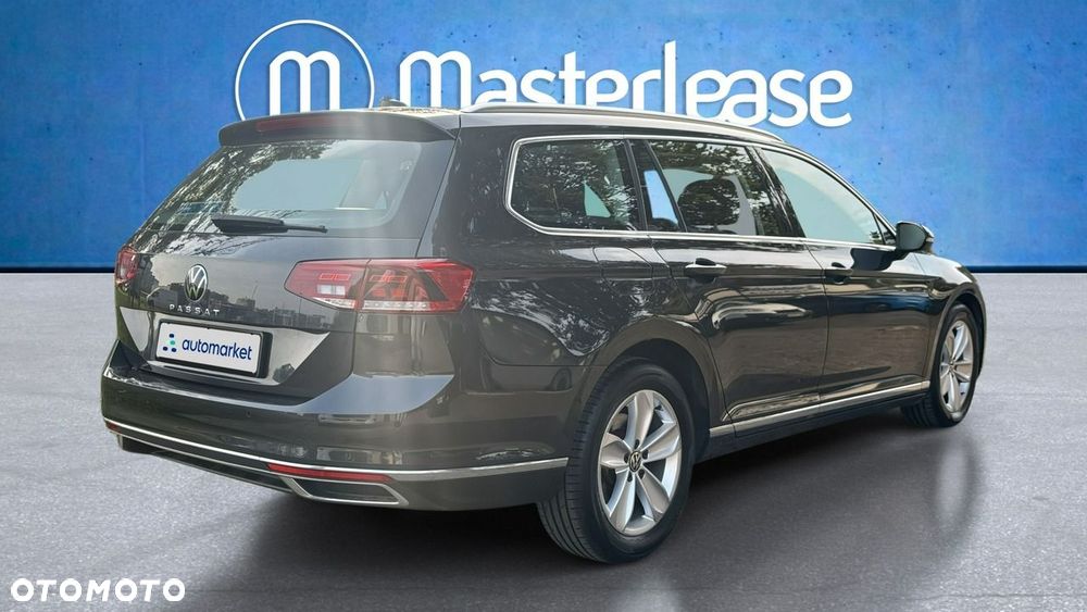 Volkswagen Passat - 5