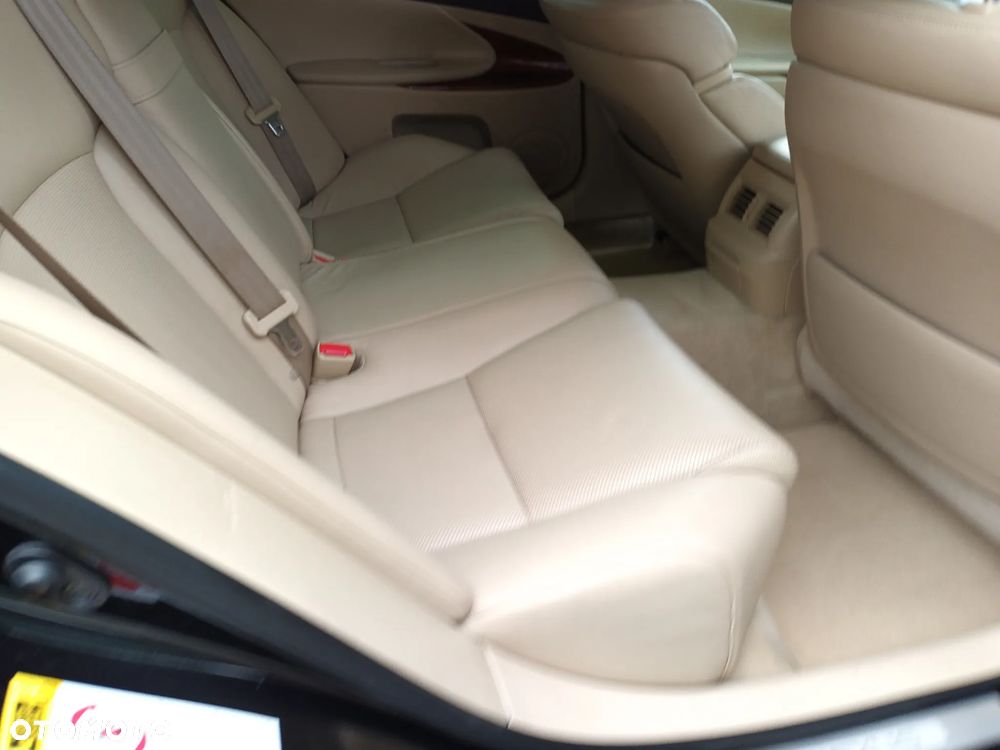 Lexus GS - 10