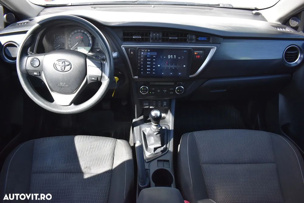 Toyota Auris 1.33 Dual VVT-i Terra - 9