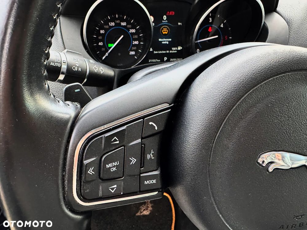 Jaguar F-Pace - 20