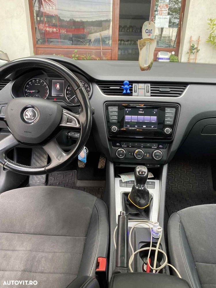 Skoda Octavia 1.6 TDI 4x4 ELEGANCE - 8