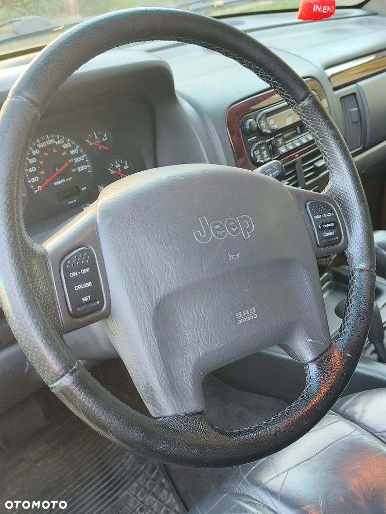 Jeep Grand Cherokee 4.7 Limited - 23