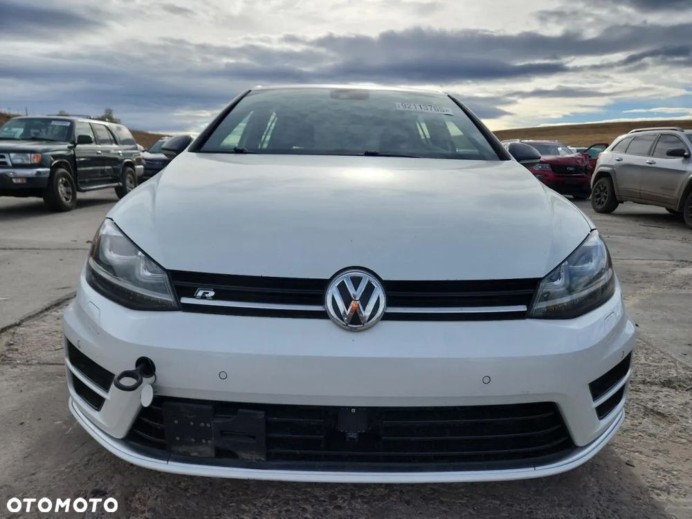 Volkswagen Golf R 4Motion (BlueMotion Technology) - 3
