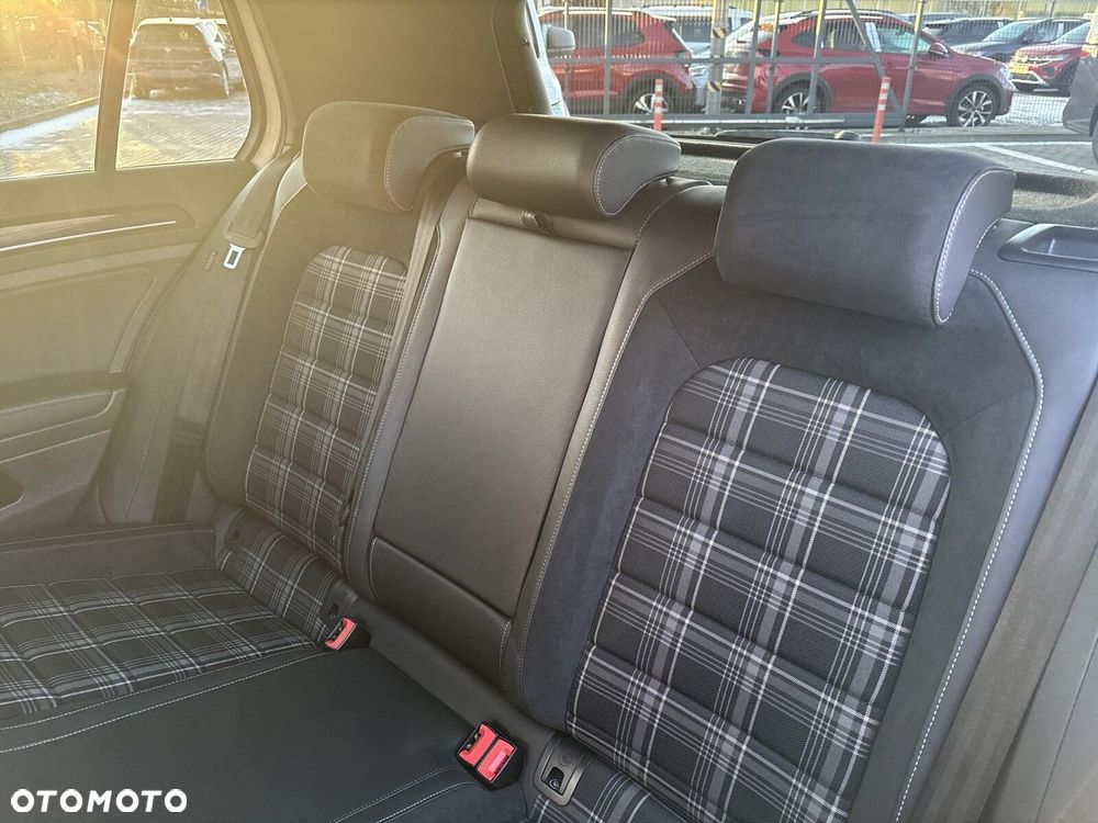 Volkswagen Golf 2.0 TDI BMT GTD DSG - 17