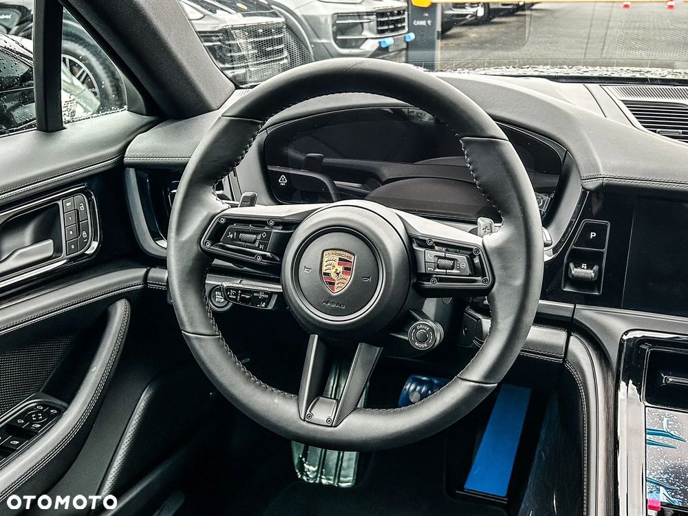 Porsche Panamera - 18