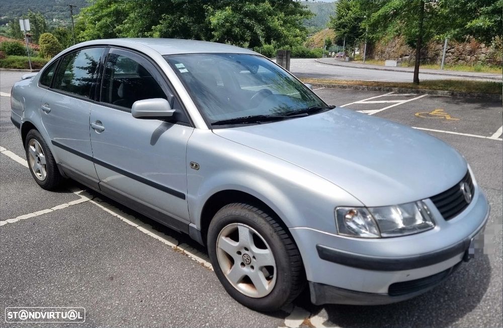 VW Passat Variant 1.9 TDi Confortline - 1