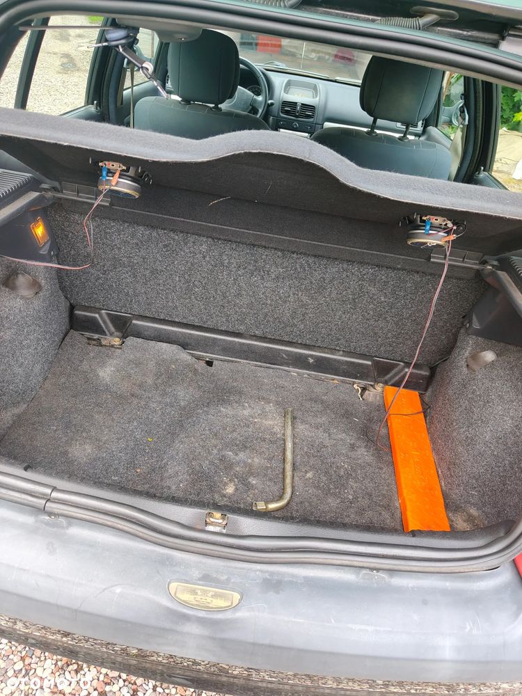 Renault Clio - 6