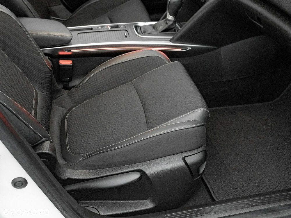 Renault Megane 1.5 Blue dCi Intens EDC - 32