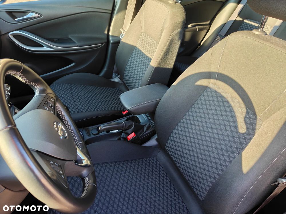 Opel Astra 1.4 T Enjoy - 16