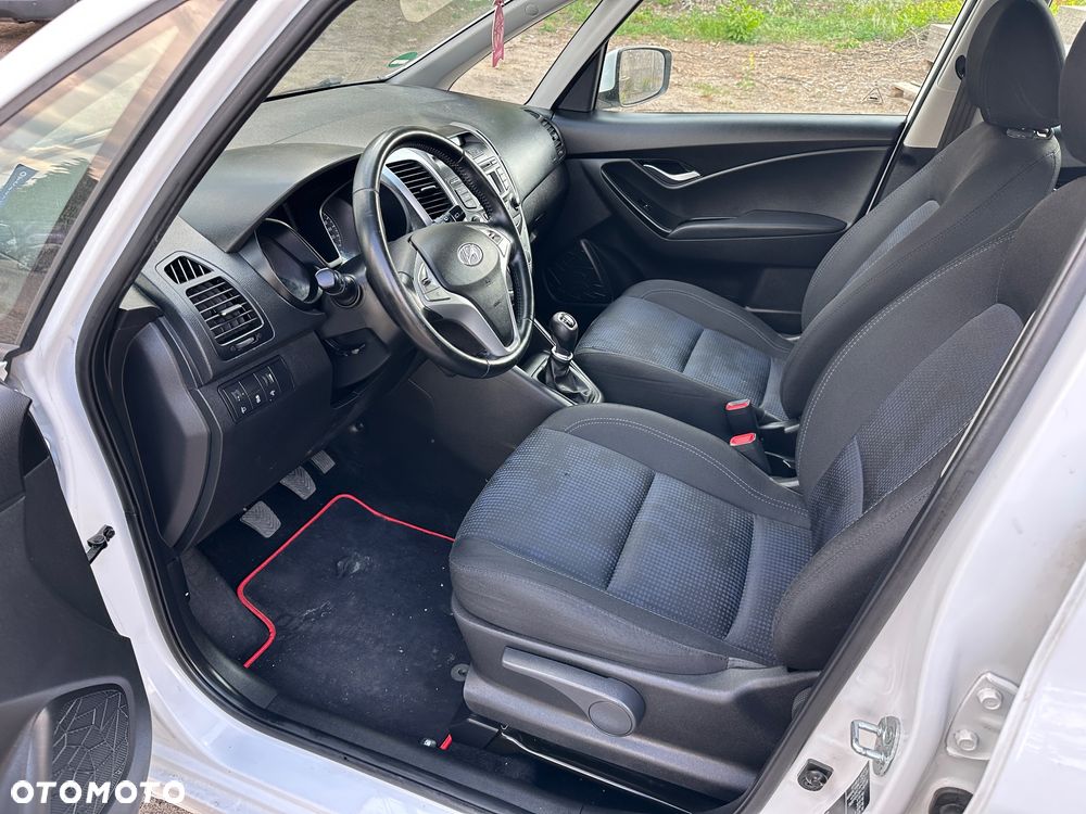 Hyundai ix20 1.4 blue Comfort - 12