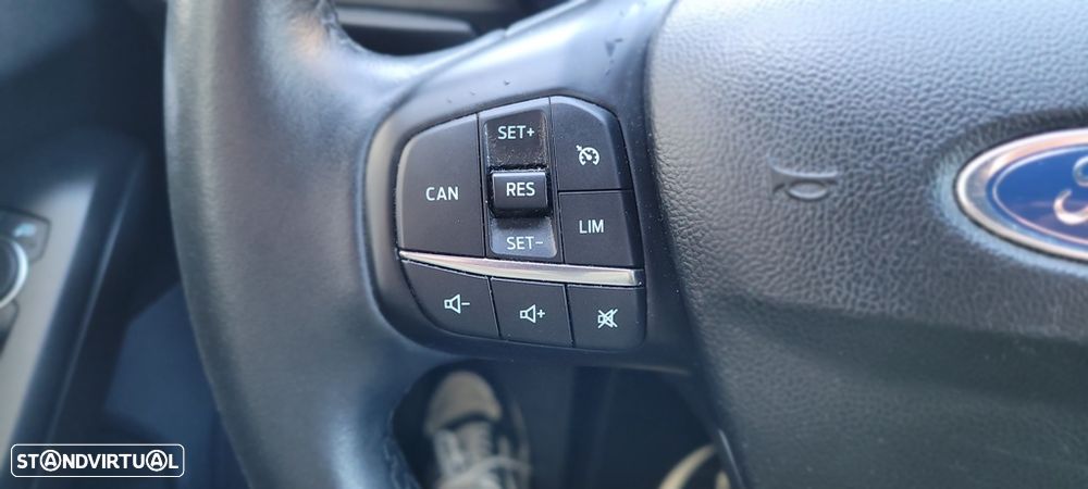 Ford Focus 1.0 EcoBoost Active X - 16