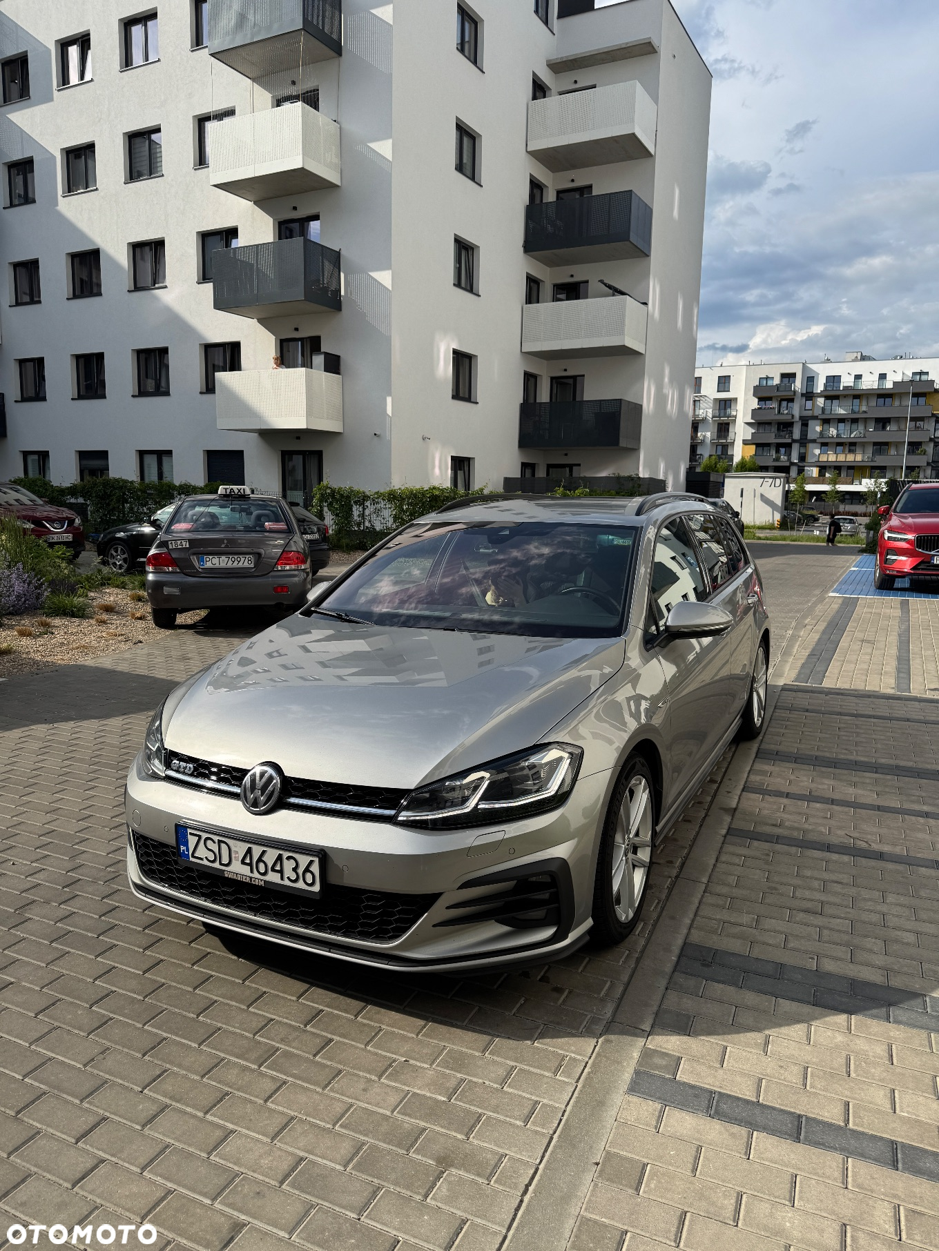Volkswagen Golf VII 2.0 TDI BMT GTD DSG - 2