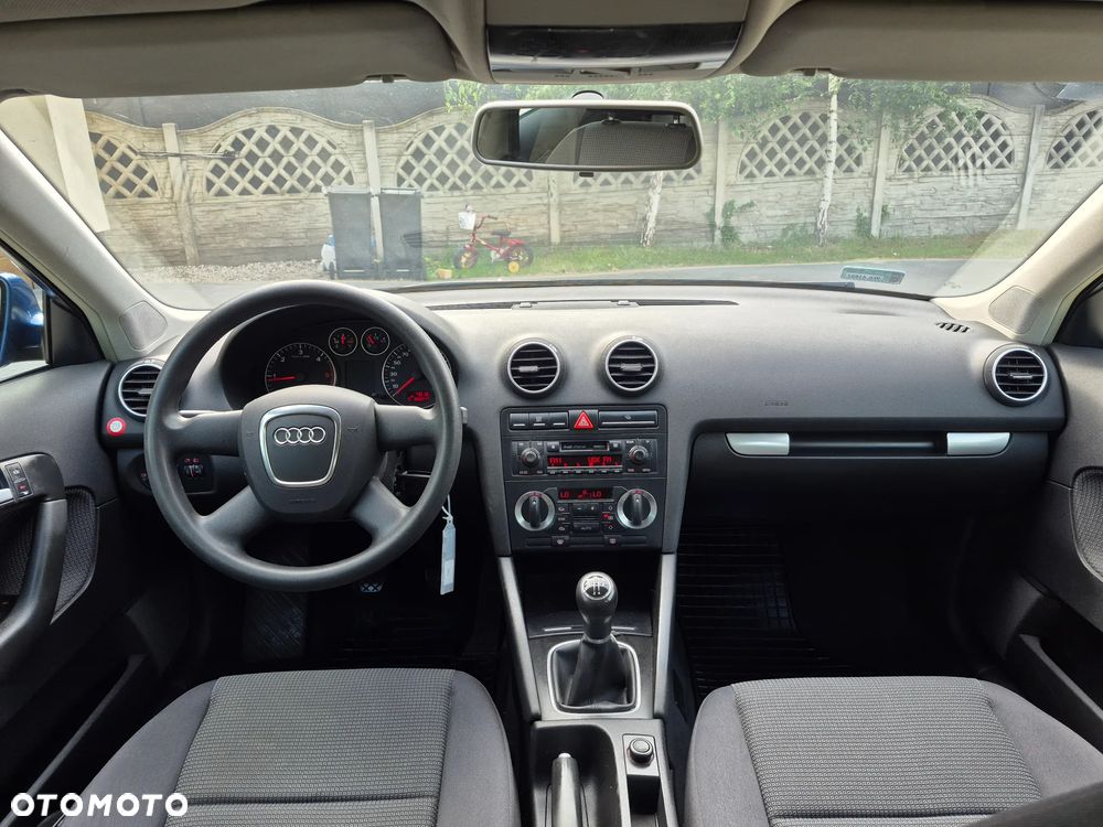 Audi A3 Sportback 1.9 TDI Ambiente - 4