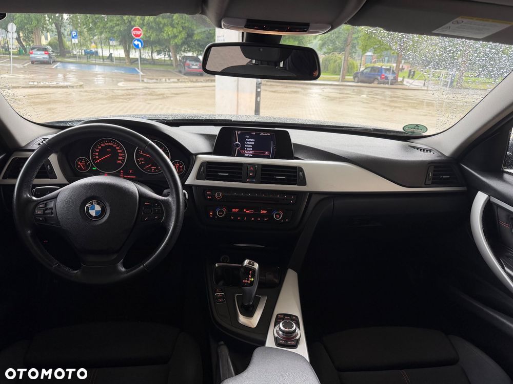 BMW Seria 3 320d Sport-Aut Sport Line - 9