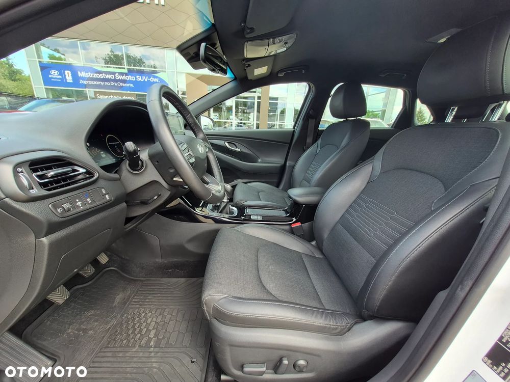 Hyundai i30 1.5 T-GDI 48V Smart - 13