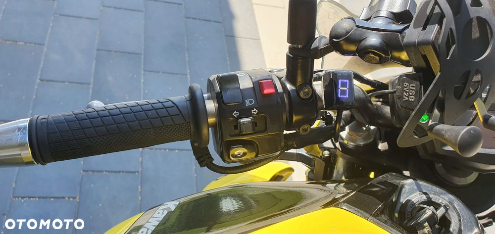 Kawasaki ER - 8
