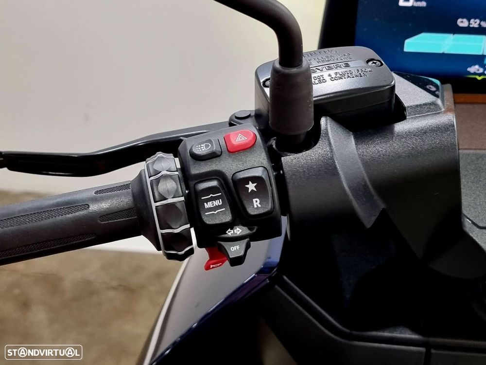 BMW CE 04 Azul Imperial metallic - 11