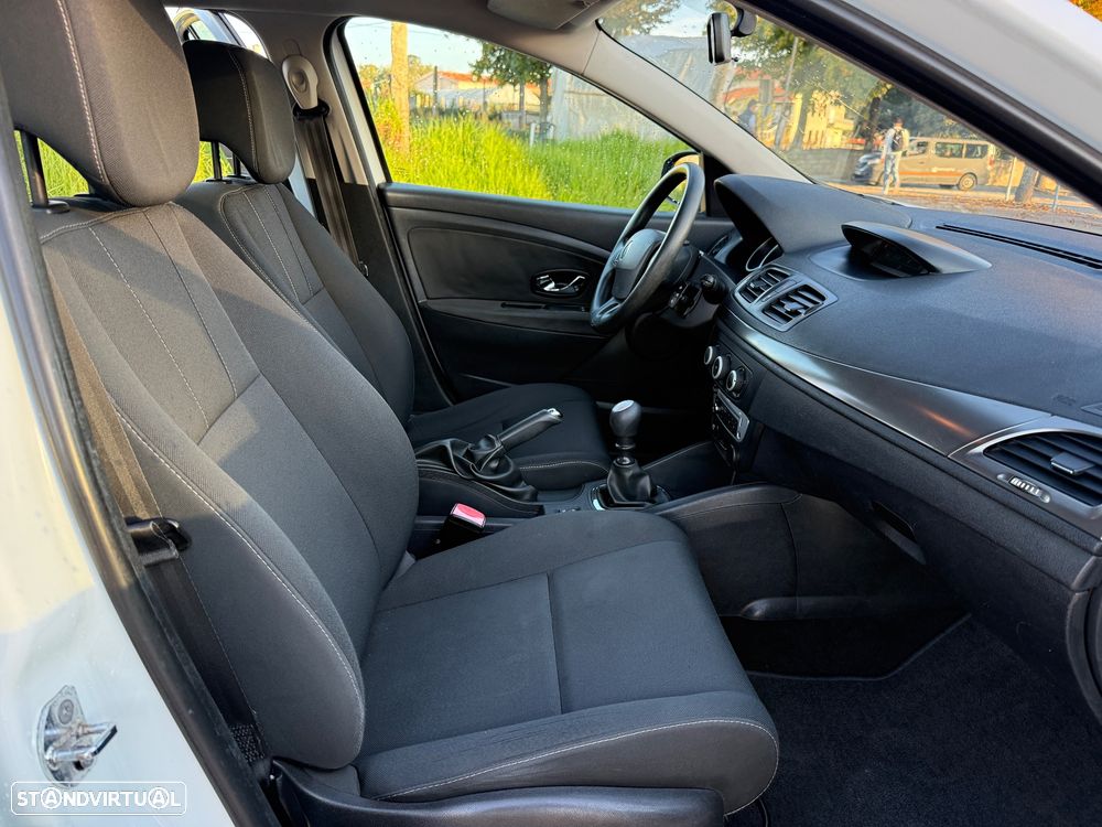 Renault Mégane 1.5 dCi Dynamique S - 10