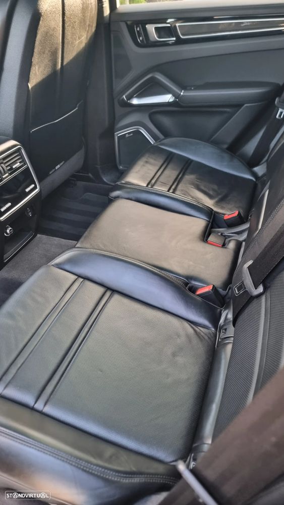 Porsche Cayenne Turbo S E-Hybrid - 14