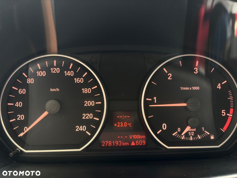 BMW Seria 1 116d - 23
