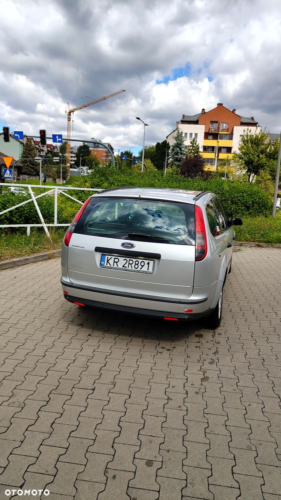Ford Focus 1.6 16V Trend - 3