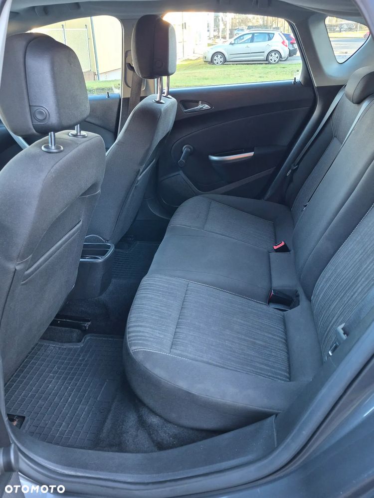 Opel Astra 1.4 Turbo Cosmo - 23