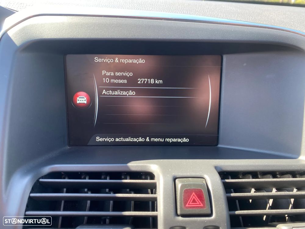 Volvo XC 60 D3 Geartronic Momentum - 26