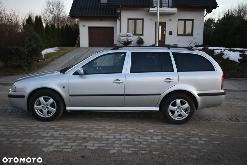 Skoda Octavia 1.9 TDI PD Combi Elegance - 4