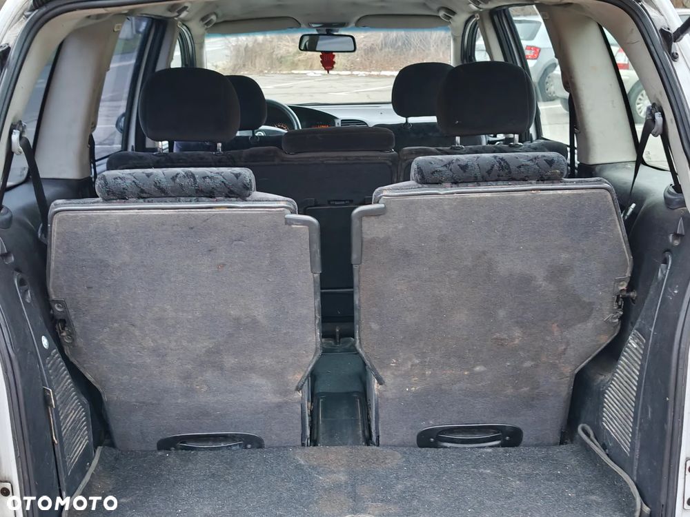 Opel Zafira 2.0 DTI Executive - 18