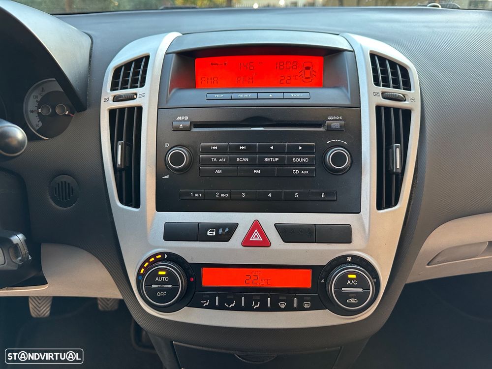 Kia Ceed SW 1.6 CRDi TX - 20
