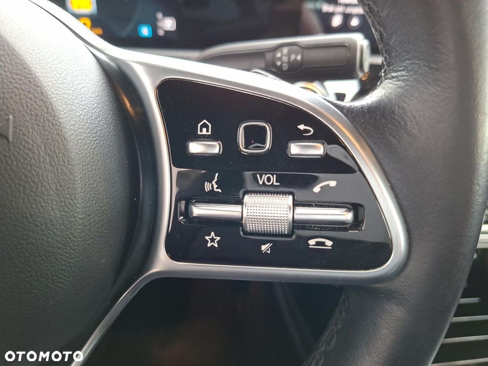 Mercedes-Benz CLA 200 Progressive 7G-DCT - 23