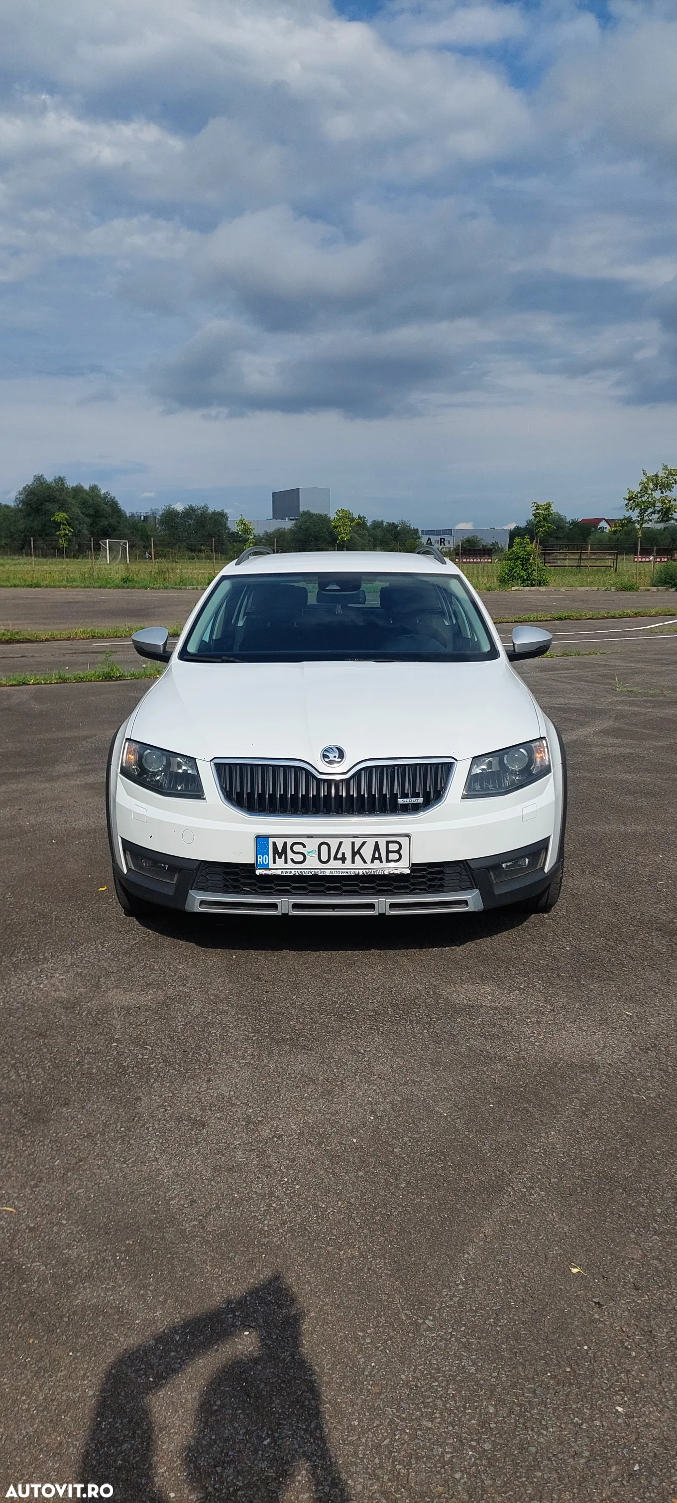 Skoda Octavia 2.0 TDI 4x4 DSG Scout - 4