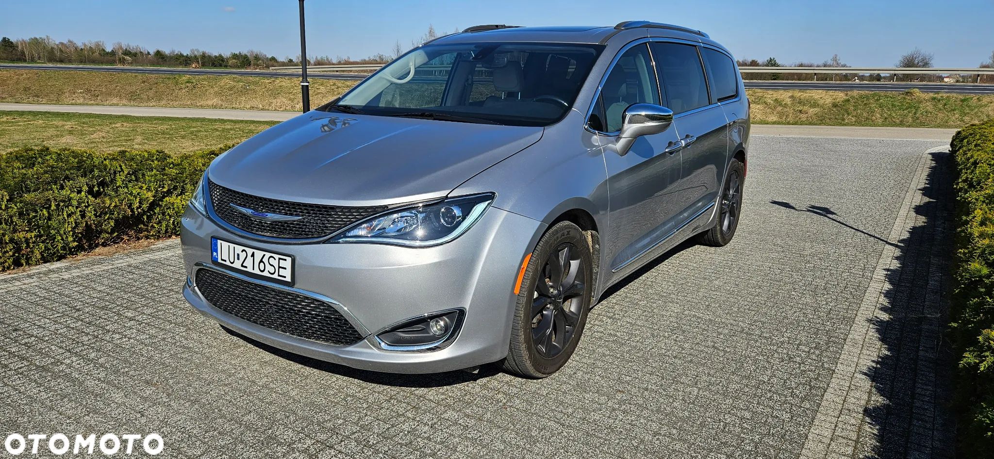 Chrysler Pacifica - 1